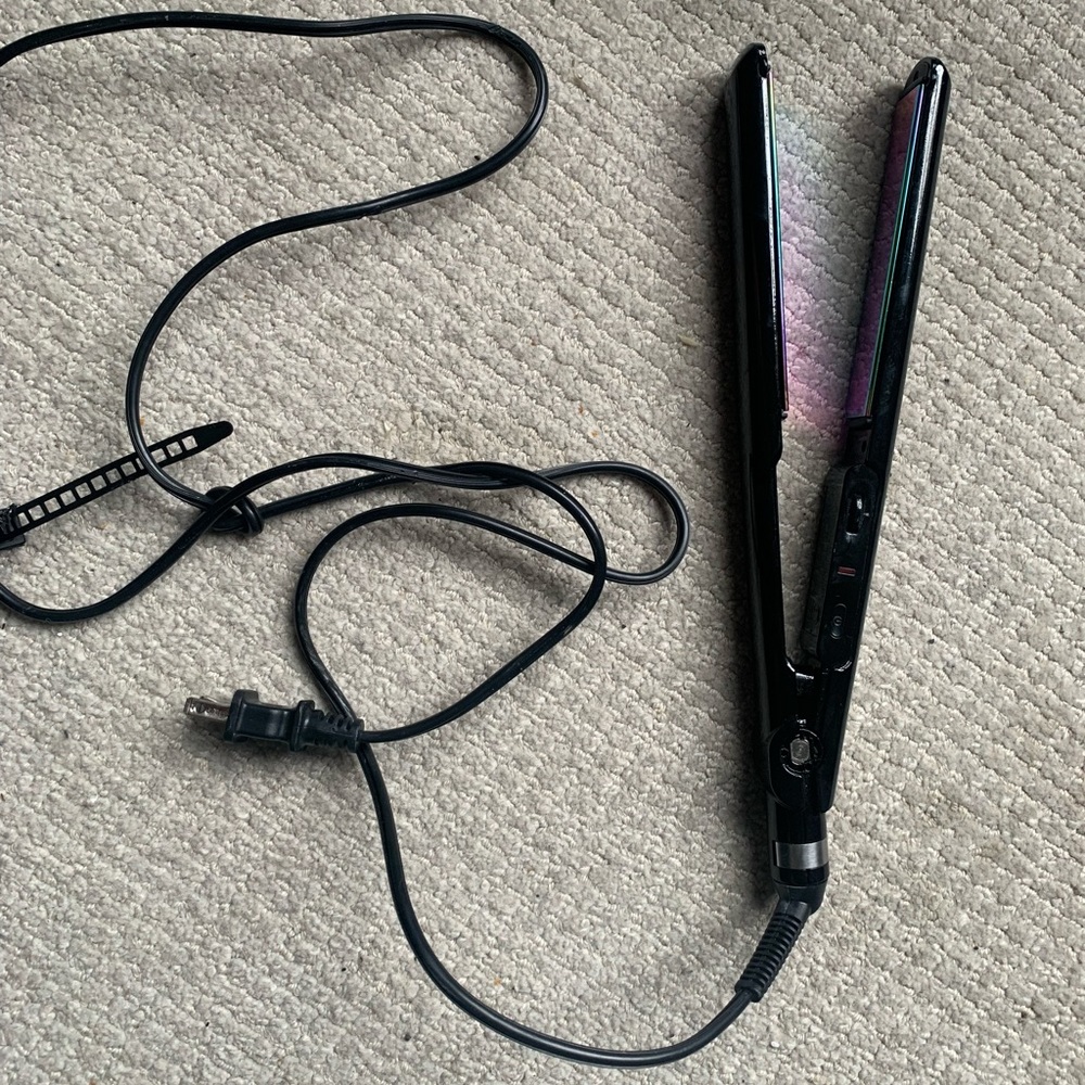 A hair straightener.